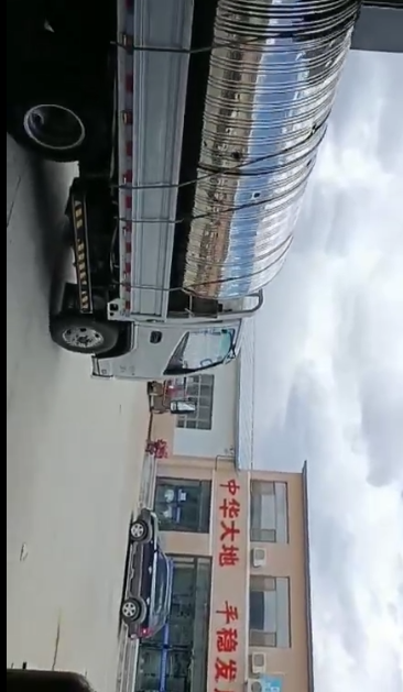 不锈钢圆形保温水箱出厂视频2